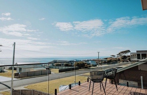 Bicheno House | Bichenobae, where coastal cool meets comfort and fun