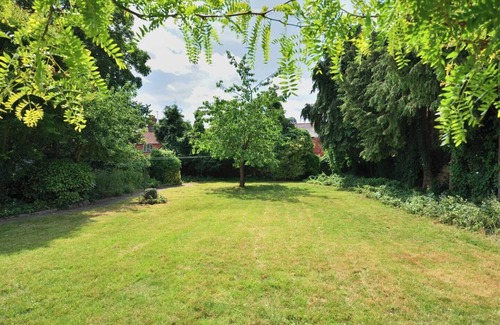 Hereford House | Big 3BR I Central I Pets Welcome