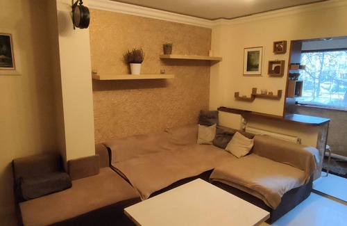 Sector 5 Apartment | Big appartment suitable for family travellers