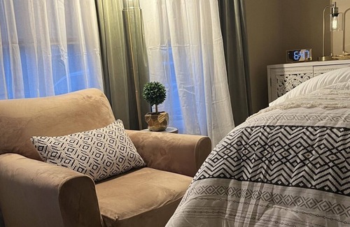 Matawan House | Big Gorgeous Home Close to the Beach