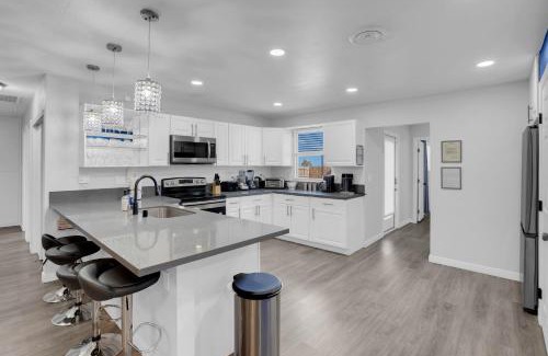North Las Vegas House | Big Group, Remodeled, Landscaped, King Beds, Desks