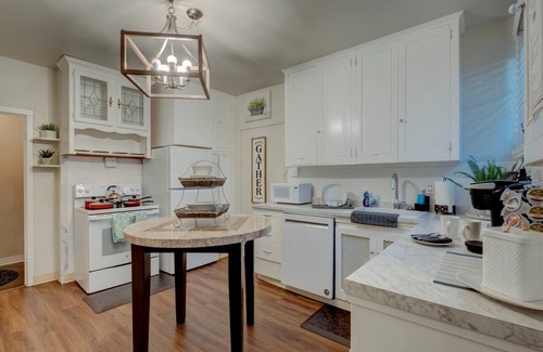 West University House | *Big Savings~Historic Stone House~Reno~UNR~Family