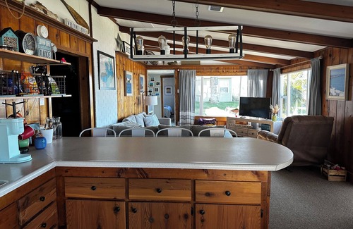 Baldwin Cottage | Big Star Lake Waterfront 4-bedroom cottage