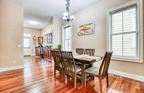 Metropolitan Apartment | Big Yard, BBQ - Near DT, Starland & River St - Parking
