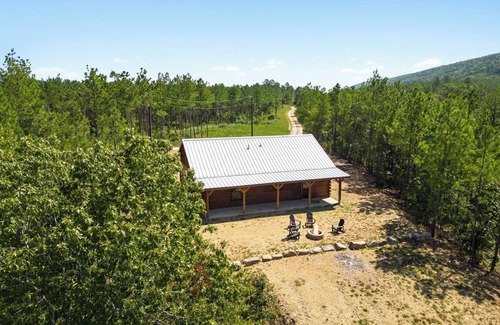 Pickens Cabin | Bigfoot Bluff Cabin in Kiamichi Mountains