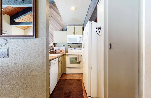 Majestic Pines Condo | Bigwood 62 Quiet and Cozy in Forest Setting, with Garage Parking by RedAwning