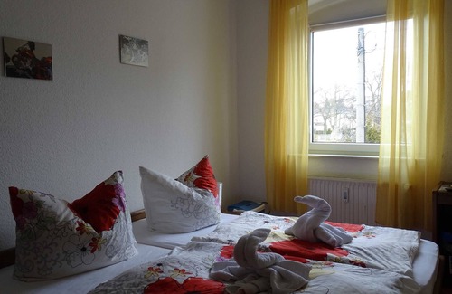 Rosenbach/Vogtl. Apartment | Bikerzimmer DZ Nr 2 - Pension & Gaststätte Cafe Syrau