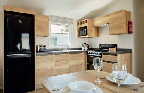 Great Billing House | Billing Aquadrome Silver 3 Bed Caravan HW87
