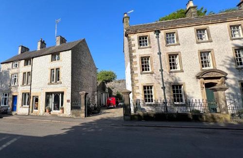 Tideswell House | Billy Whiskey's