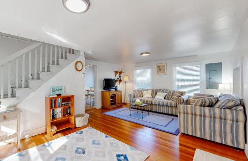 Oak Bluffs House | Birds of Paradise
