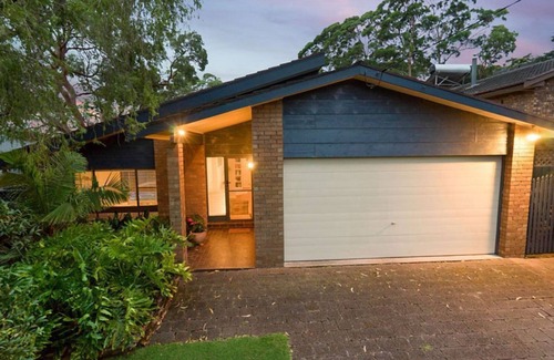 Killcare Heights House | 'Birdsong' by Accom Holidays