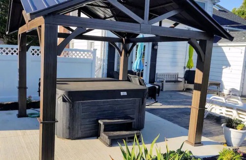 Fredonia House | BitterSweet Vineyard Views along Chatauqua Wine Trail w/hot tub and pet friendly