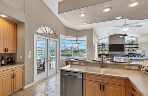 Punta Gorda House | BJC1417 Summary: Loca