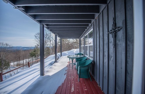 Corinth House | Black Bear Lodge in the mountains of Corinth Vermont
