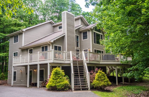 Blakeslee House | Black Bear Lodge: Lake Access Home w/ Community Indoor Pool