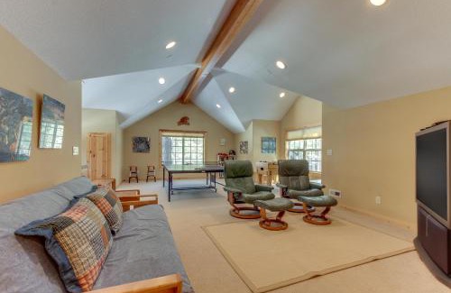 Black Butte Ranch House | Black Butte Manor Bordering Forest