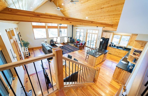 Black Butte Ranch House | Black Butte Ranch Glaze Meadow 141