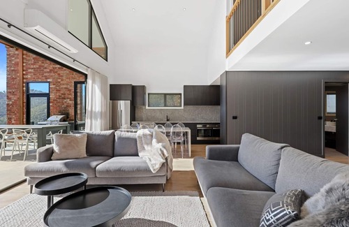 Merrijig House | Black Tusk - Merrijig - Sleeps 8