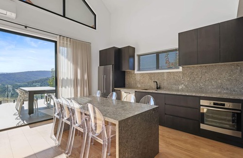 Merrijig House | Black Tusk - Merrijig - Sleeps 8