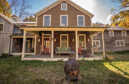 Highland House | Black Walnut Tree Farm: 50 Acres of Fall Foliage