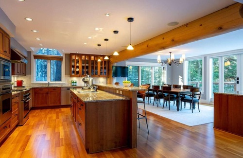 Upper Village Ski Chalet | Blackcomb Hideaway 4 Bedroom Ski-In Chalet