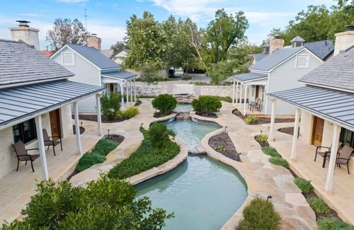 Fredericksburg Cabin | Blacksmith Quarters: The Louise|DT|Hot Tub