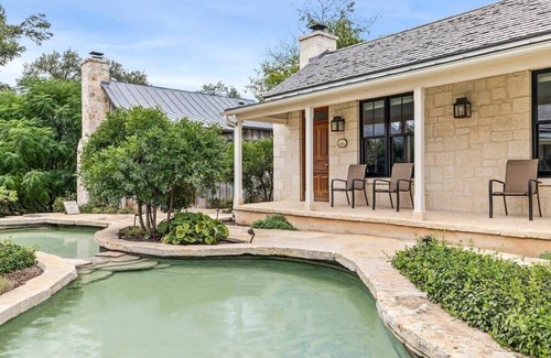 Fredericksburg Cabin | Blacksmith Quarters: The Octavia|1 Bd|Hot Tub