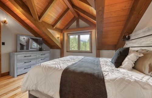 Golden House | Blaeberry Timberframe - Luxury Rural Living
