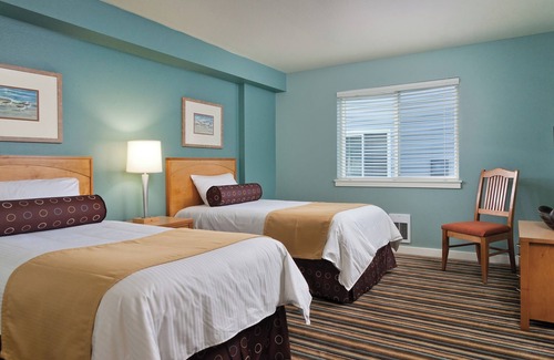 Birch Bay Resort | Blaine, WA: 1 Bedroom Condo w/Fireplace, Private Balcony, Resort Pools & More