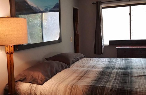 Franklin Ski Chalet | Blaster's Point