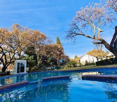 Greater Johannesburg Metropolitan Area House | Blessed Luxury Cottage into Nature in Sandton Apartment in Sandton
