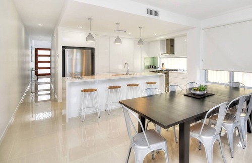Surfers Paradise Villa | Bliss At Surfers Paradise walk to Surfers!