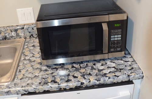 Enterprise Apartment | Blissful Bungalow- Near Ft. Novosel and shopping, Quiet, Fast WiFi
