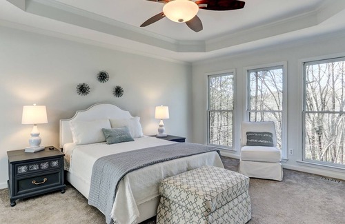 Big Canoe House | Blissful Escape | Relax on the screened-in porch and cook in the gourmet kitchen