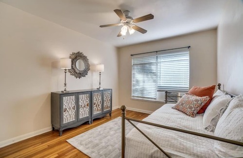 Uptown Apartment | Blissful Stay in Alamo Heights