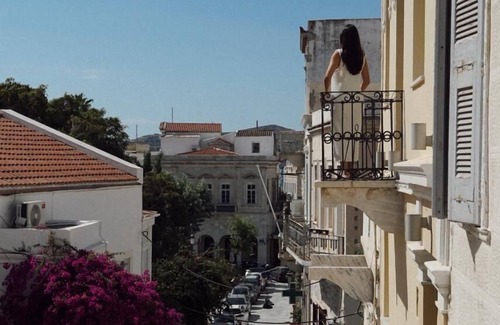 Ermoupoli Apartment | Block Game Syros Island
