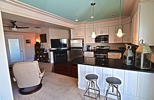 North End Apartment | Blocks to America's Favorite Beach!