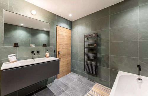 Praranger Ski Chalet | Blom Residence - Chalets for 12 People