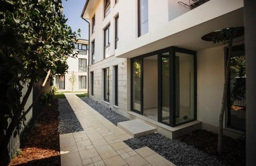 Cluj-Napoca City Centre Apartment | Bloom Downtown Suites