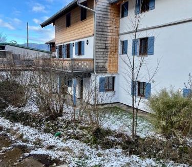 Tegernsee Apartment | bloom - See, Berge, Bach zentral modern 1-6 Pers