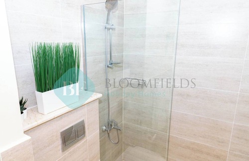 Abu Dhabi Apartment | Bloomfields Classic STU in Oasis Masdar City