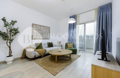 Madinat Zayed Apartment | Bloomfields Comfortable 1Br In Water Edge