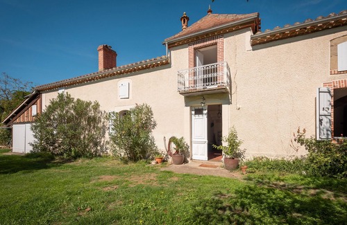 Malabat House | Blousson, long farmhouse in the Gers