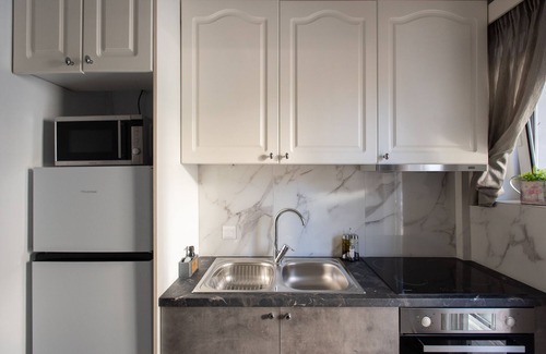 Koukaki Apartment | Blue Ark Wanderlust