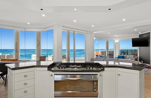 Blue Bay House | Blue Bay On The Beach