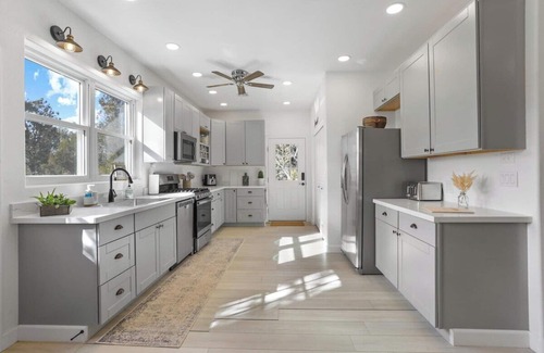 Heber House | Blue Betty Acre · Adorable Getaway! Relaxing, cozy, amazing!