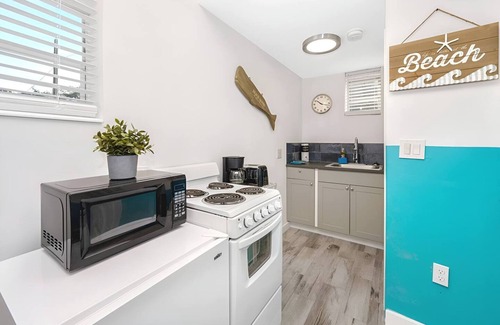 South Lake House | Blue Coral Studio in Hollywood