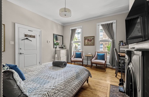 Downtown Halifax Apartment | Blue George Suite Historic DT