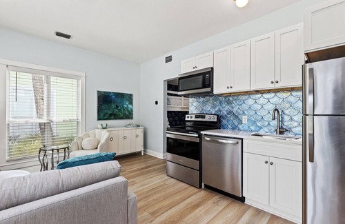 Crystal Shores Condo | Blue Hawaiian 7A-Sleeps 6