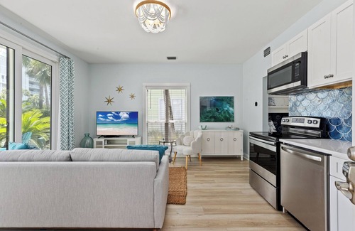 Crystal Shores Condo | Blue Hawaiian 7A-Sleeps 6